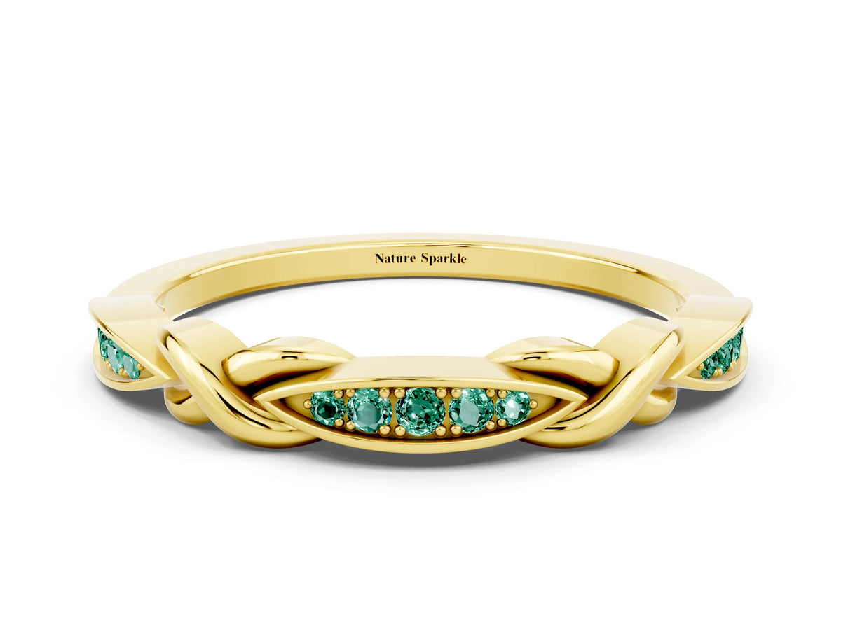 Twisted Marquise Green Sapphire Pavé Band in Yellow gold with Shared Prong Setting