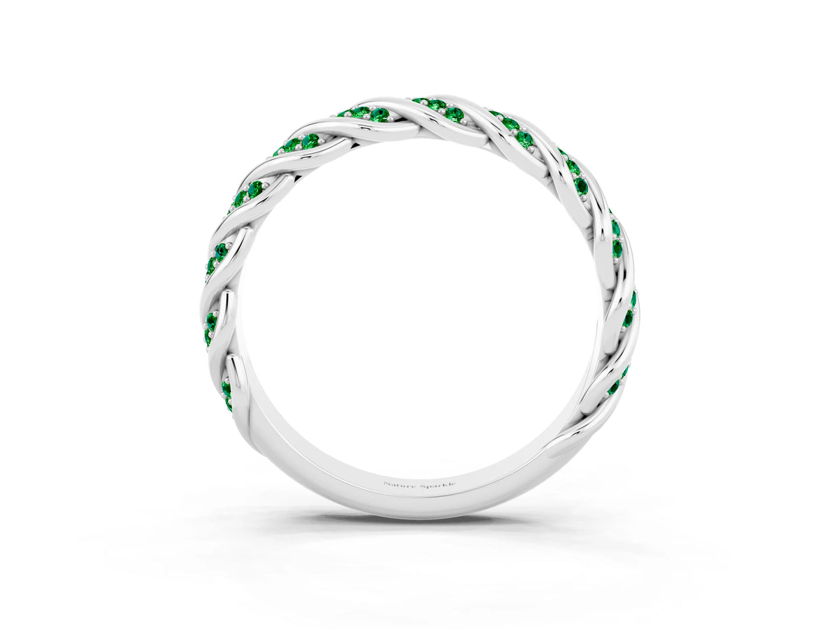 Twisted Pavé Round Emerald Eternity Band in White gold with Shared Prong Setting_3