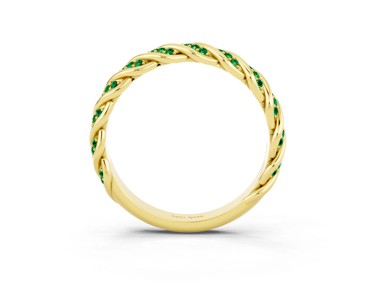 Twisted Pavé Round Emerald Eternity Band in Yellow gold with Shared Prong Setting_3