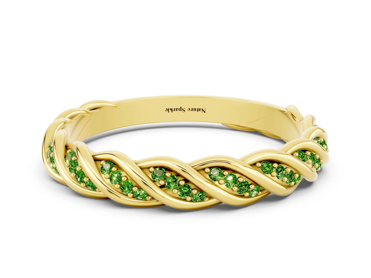 Twisted Pavé Round Peridot Eternity Band in Yellow gold with Shared Prong Setting
