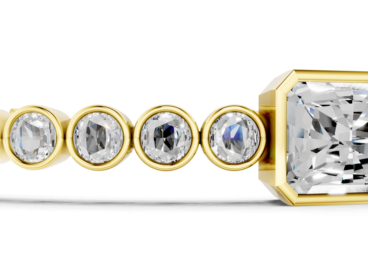 Yellow gold Bezel-Set Round Diamond Tennis Bracelet with Radiant Center Diamond_1