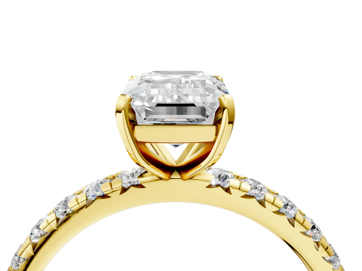 Yellow gold Emerald Cut Diamond Pavé Solitaire Ring with Round Band and Prong Setting_4