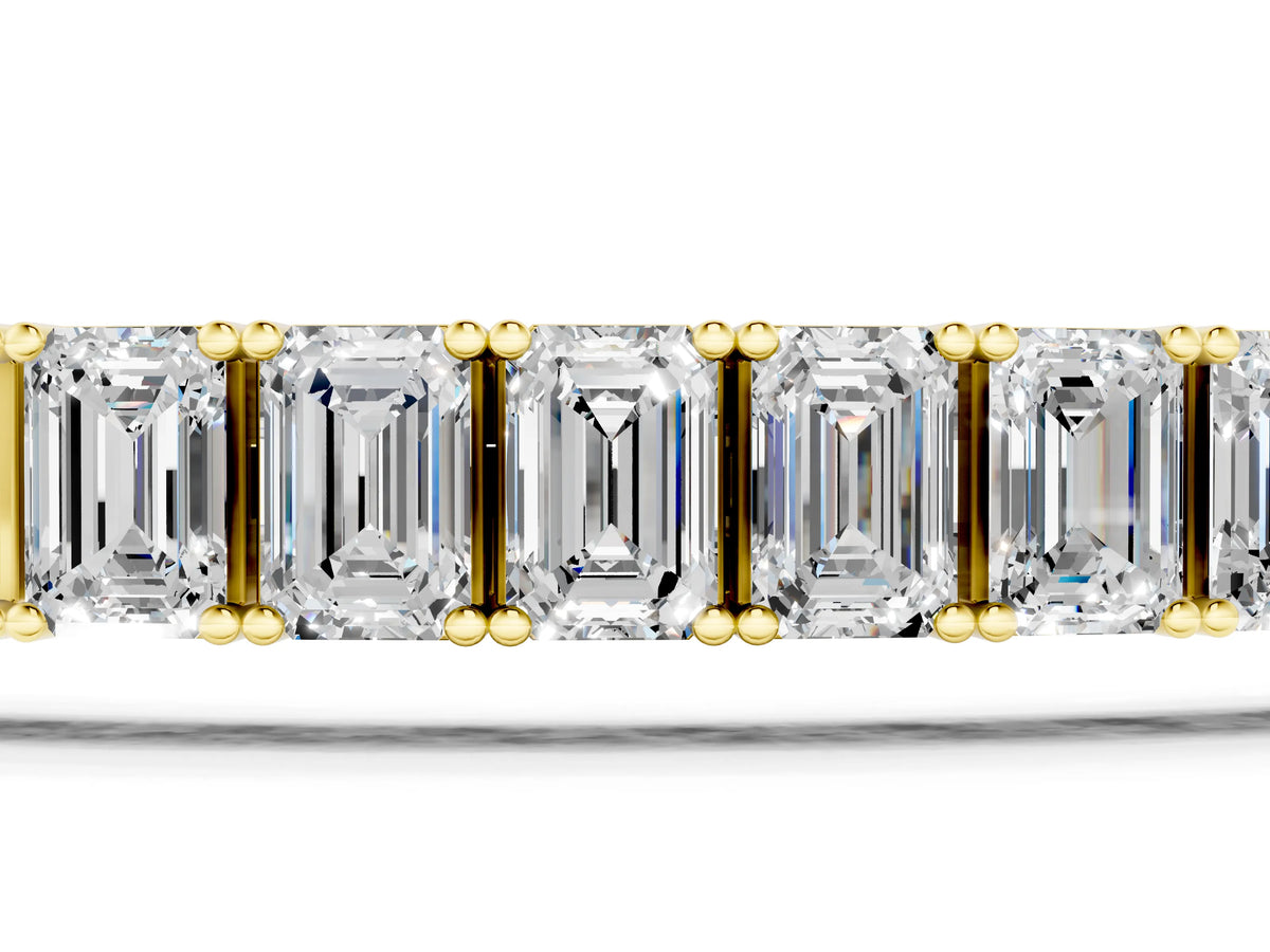 Yellow gold Emerald Cut Diamond Tennis Bracelet with Four-Prong Setting_1