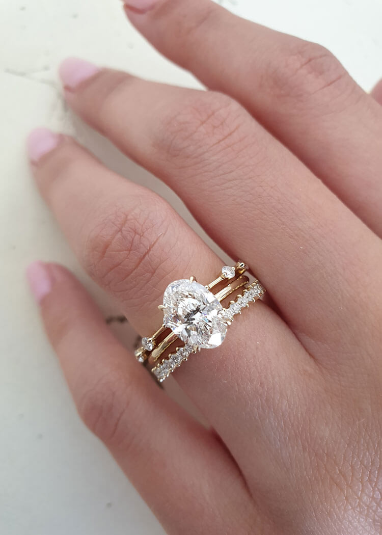How to Buy 2 Carat Diamond Rings with Vivid Intense Sparkle