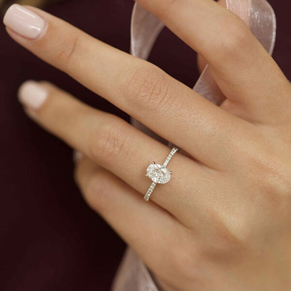 Eller Kør væk Besætte Dior 1.30 carat oval diamond engagement ring | naturesparkle