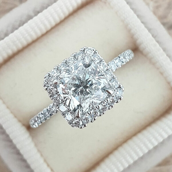 Mika: 1.80 carat cushion cut engagement ring | Nature Sparkle