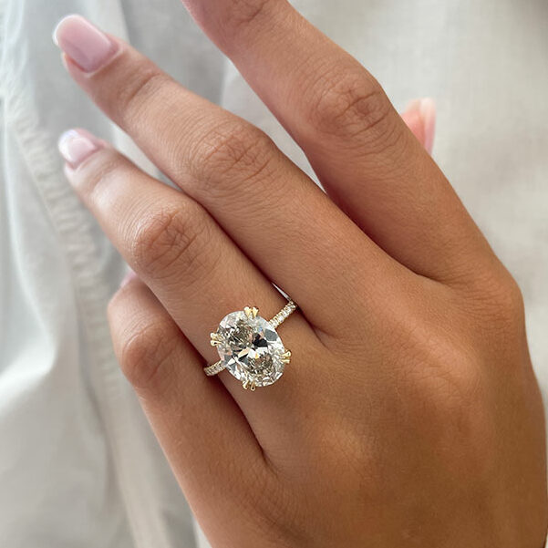 Stunning 4-carat Pear Shaped Diamond Engagement Ring – Andria Barboné  Jewelry